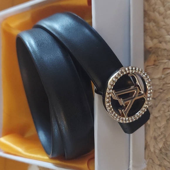 Louis Vuitton Accessories - Last one🌷Black LV Crystal belt buckle Size 110cm